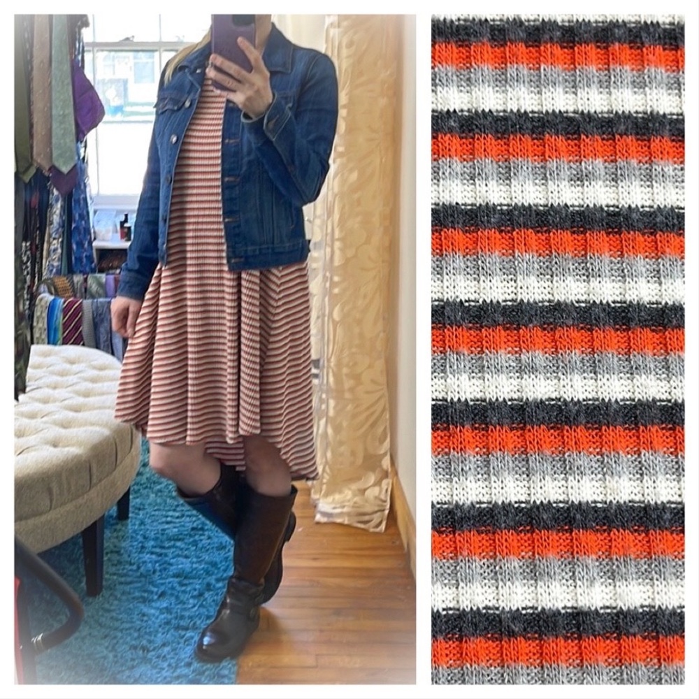 💕Beautiful Striped & Ribbed Lularoe Carly Dress💕